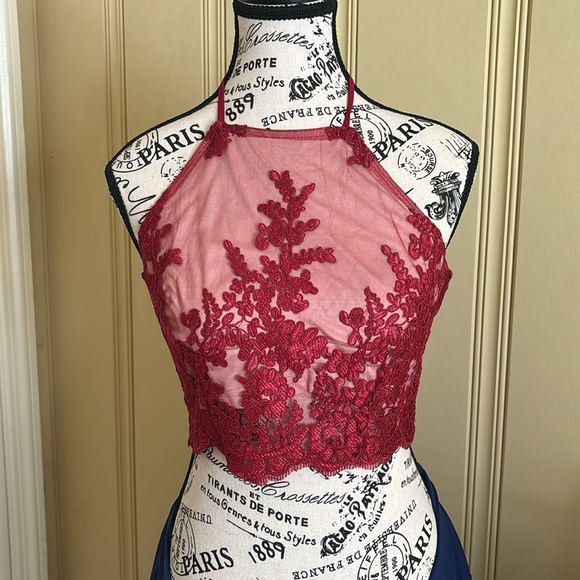 Halter top - Picture 6 of 6